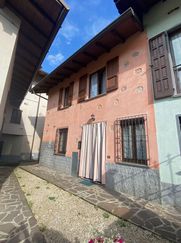 Casa Bi/Trifamiliare in Residenziale