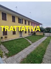 Casa Bi/Trifamiliare in Residenziale