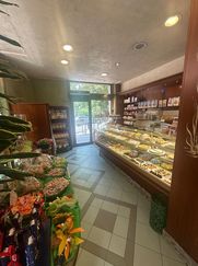 Attività/Licenza (con o senza mura) in Commerciale
