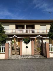 Casa Bi/Trifamiliare in Residenziale