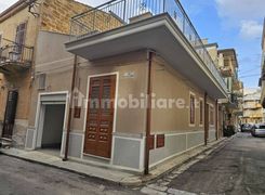 Casa indipendente in vendita