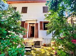 Casa indipendente in vendita
