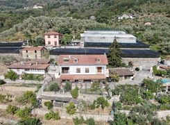 Casa Bi/Trifamiliare in vendita