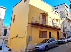 Casa indipendente in vendita