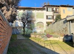 Casa indipendente in vendita
