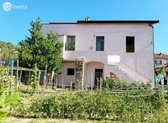 Casa indipendente in vendita