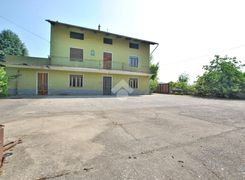 Casa indipendente in vendita