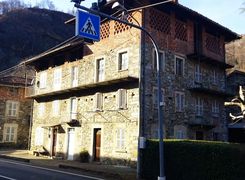 Casa indipendente in vendita