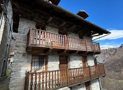 Casa indipendente in vendita