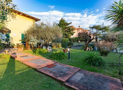 Casa Bi/Trifamiliare in vendita