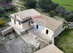 Casa indipendente in vendita