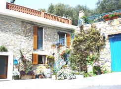 Casa indipendente in vendita