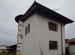 Casa indipendente in vendita