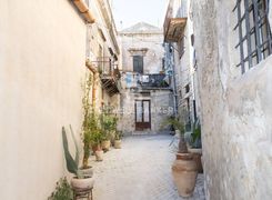 Casa indipendente in vendita
