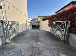 Box/posto auto in vendita