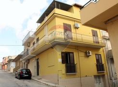 Casa indipendente in vendita