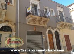 Casa indipendente in vendita