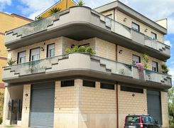 Casa indipendente in vendita
