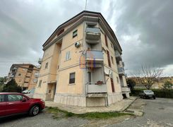 Trilocale in vendita