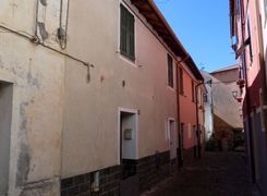Casa indipendente in vendita