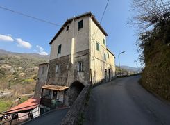 Trilocale in vendita