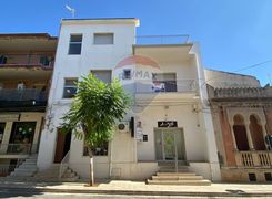 Casa indipendente in vendita