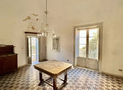 Casa indipendente in vendita