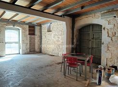Casa indipendente in vendita