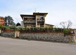 Casa indipendente in vendita