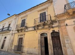 Casa indipendente in vendita