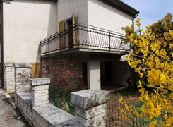 Casa indipendente in vendita