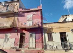 Casa indipendente in vendita