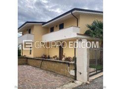 Villetta a schiera in vendita