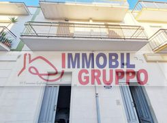 Casa indipendente in vendita