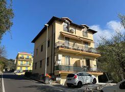Trilocale in vendita