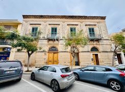 Casa indipendente in vendita