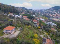 Casa indipendente in vendita