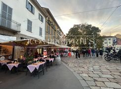 Negozio/Locale commerciale in affitto