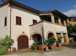 Casa indipendente in vendita