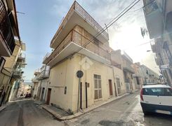 Casa indipendente in vendita