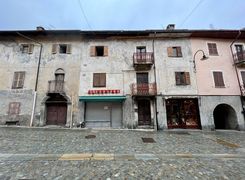Casa Bi/Trifamiliare in vendita