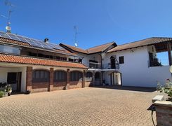 Casa indipendente in vendita