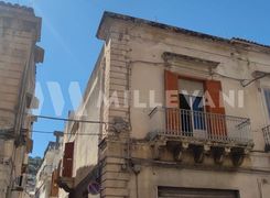 Casa indipendente in vendita