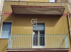 Casa indipendente in vendita