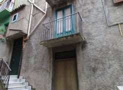 Casa indipendente in vendita