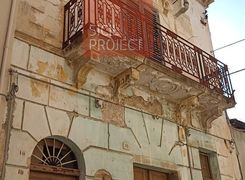 Casa indipendente in vendita