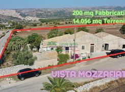 Casa indipendente in vendita