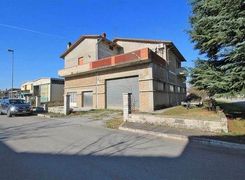 Casa indipendente in vendita