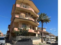 Appartamento in vendita