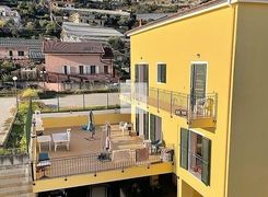 Casa indipendente in vendita